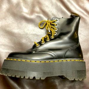 doc martens black jadon max